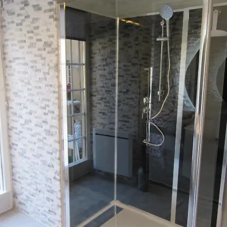 La Belle Endormie - B *